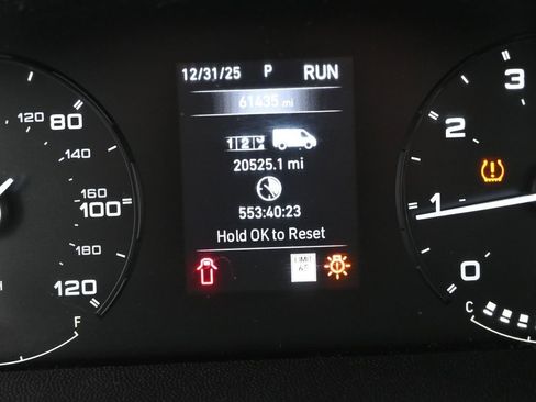 Used 2024 RAM ProMaster 2500 w/ Convenience Group image 36