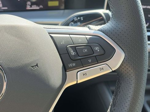 New 2026 Volkswagen Tiguan SE R-Line AWD/4WD image 18