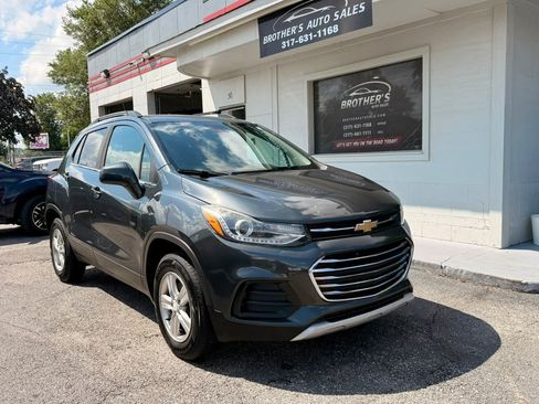 Used 2017 Chevrolet Trax LT AWD/4WD image 8