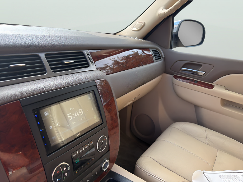 Used 2011 Chevrolet Tahoe LT w/ Texas Edition RWD image 22
