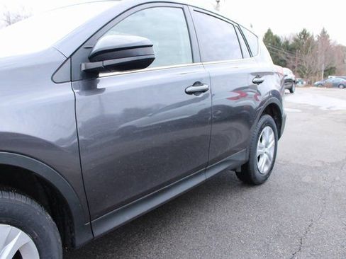 Used 2015 Toyota RAV4 LE image 41