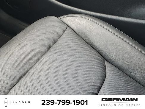 Used 2022 Genesis GV70 2.5T w/ Select Package AWD/4WD image 29