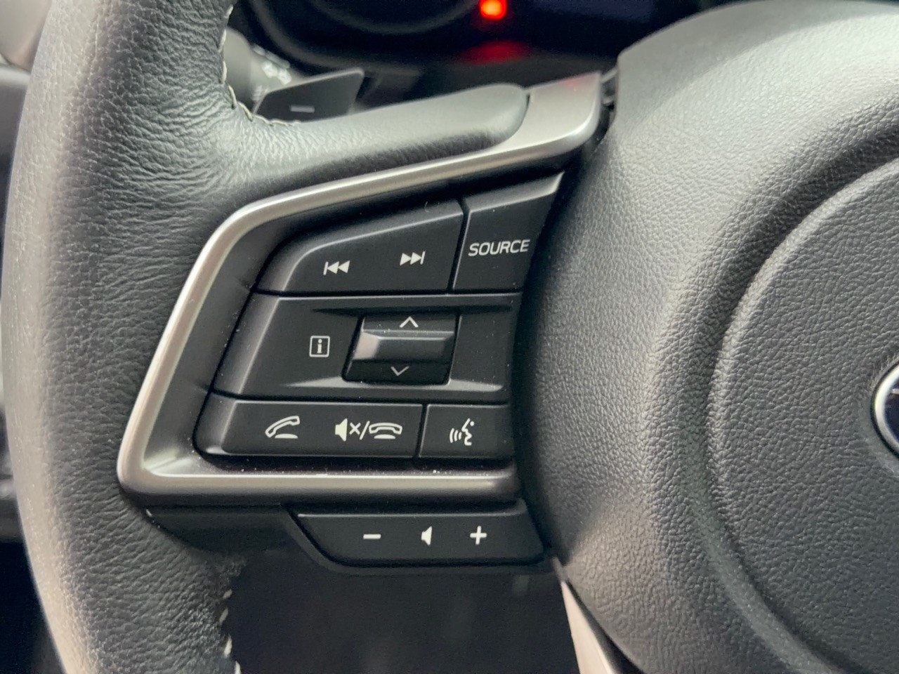 Used 2026 Subaru Ascent Premium AWD/4WD image 18