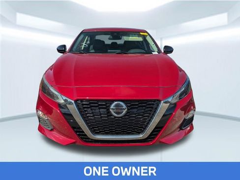 Used 2023 Nissan Altima 2.5 SR image 2