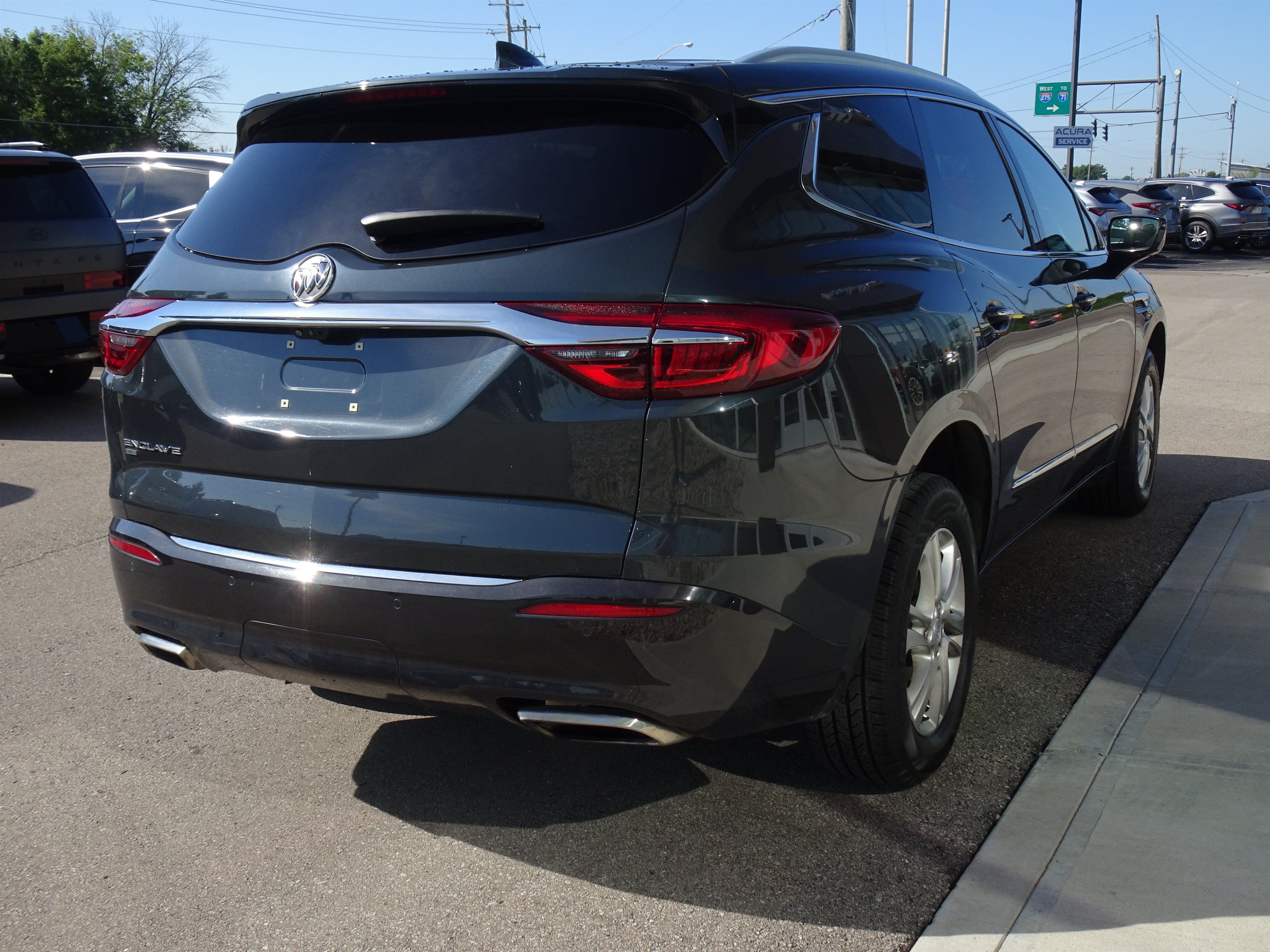 Used 2020 Buick Enclave Essence AWD/4WD image 5