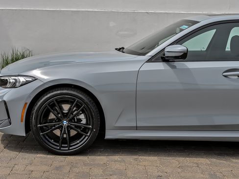 Used 2024 BMW 330i xDrive Sedan w/ M Sport Package AWD/4WD image 12