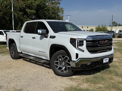 New 2026 GMC Sierra 1500 SLT image 2