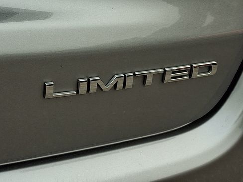 Used 2022 Jeep Compass Limited AWD/4WD image 29