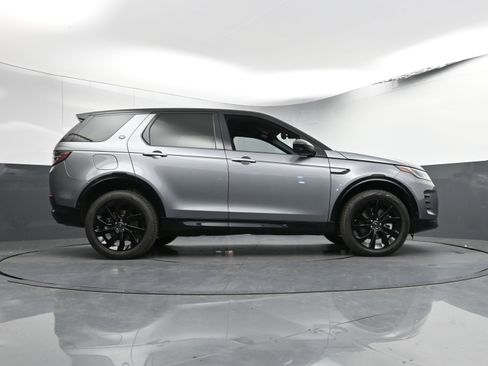 New 2024 Land Rover Discovery Sport Dynamic SE image 28