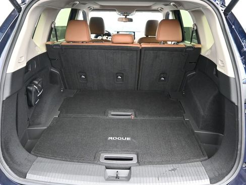 Used 2024 Nissan Rogue Platinum w/ Platinum Premium Package image 11