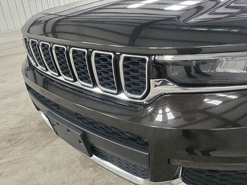 Used 2021 Jeep Grand Cherokee L Limited image 9