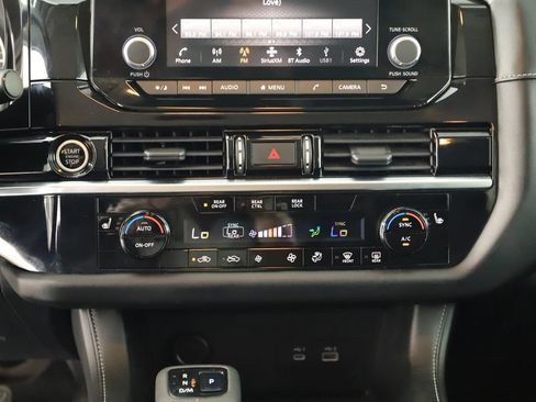 Used 2022 Nissan Pathfinder SV AWD/4WD image 20