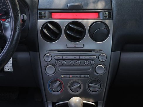 Used 2004 MAZDA MAZDA6 i FWD image 9