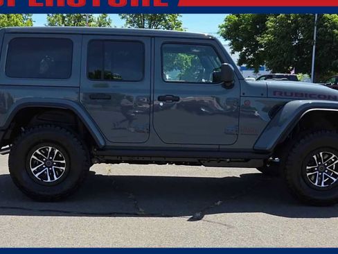 New 2026 Jeep Wrangler Unlimited Rubicon AWD/4WD image 9
