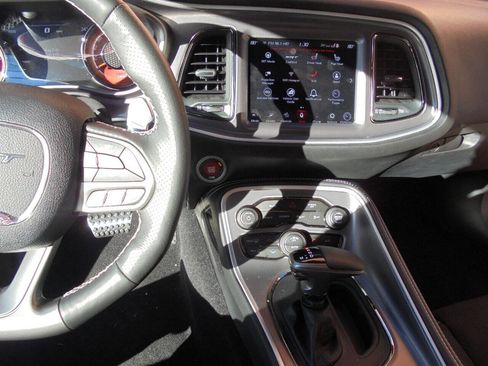 Used 2020 Dodge Challenger SRT Hellcat image 18