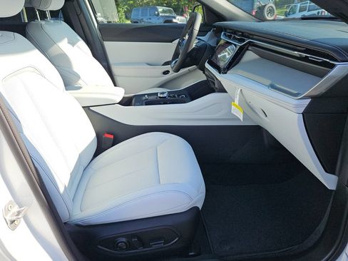 New 2026 Jeep Cherokee Limited AWD/4WD image 15