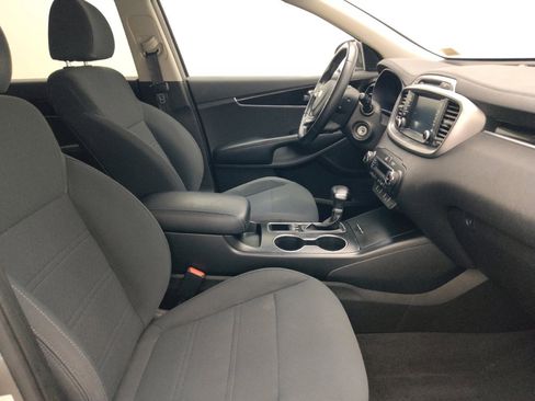Used 2019 Kia Sorento AWD w/ LX Convenience Package image 21