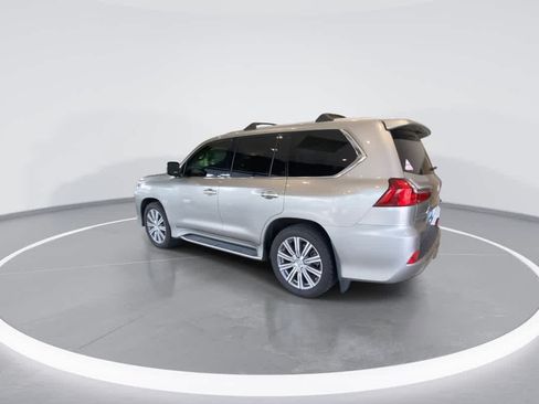 Used 2017 Lexus LX 570 4WD w/ Luxury Package image 6