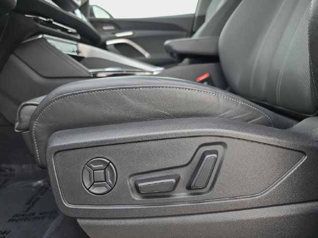Used 2025 Audi Q5 Premium Plus w/ Premium Plus AWD/4WD image 32