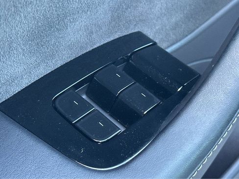 Used 2020 Tesla Model 3 Long Range image 31