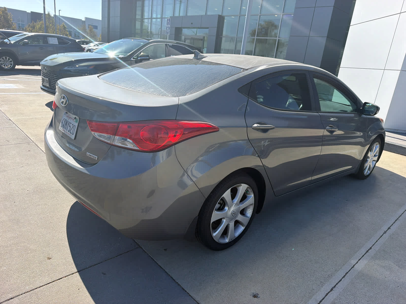 Used 2013 Hyundai Elantra Limited w/ Technology Pkg FWD image 3