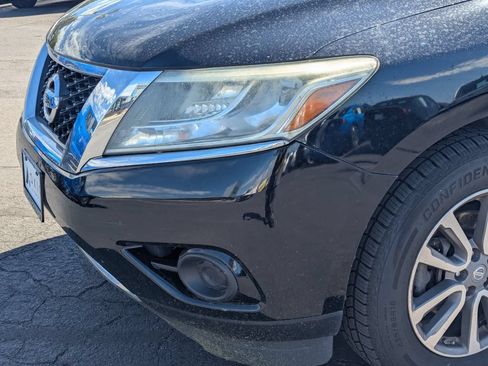 Used 2014 Nissan Pathfinder S FWD image 12
