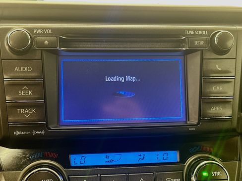 Used 2013 Toyota RAV4 Limited AWD/4WD image 22