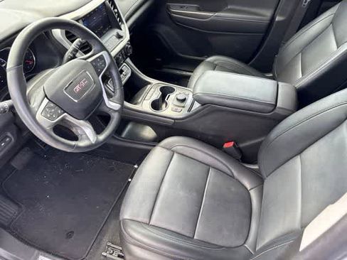 Used 2023 GMC Acadia SLT w/ Elevation Edition FWD image 9