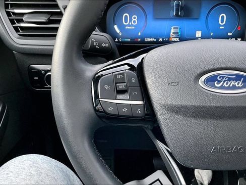 Used 2024 Ford Escape Platinum w/ Premium Technology Package AWD/4WD image 17
