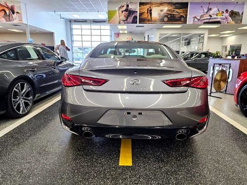 Used 2019 INFINITI Q60 3.0t Luxe w/ Essential Package image 5