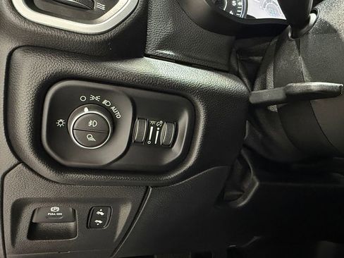 Used 2019 RAM 1500 Big Horn image 36