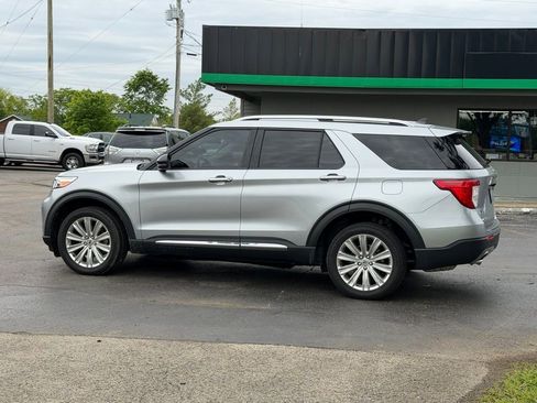 Used 2022 Ford Explorer Limited w/ Equipment Group 301A AWD/4WD image 6