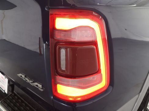 Used 2019 RAM 1500 Laramie AWD/4WD image 33
