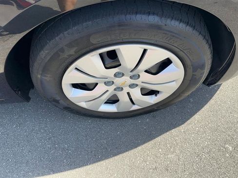 Used 2016 Chevrolet Cruze LS image 16