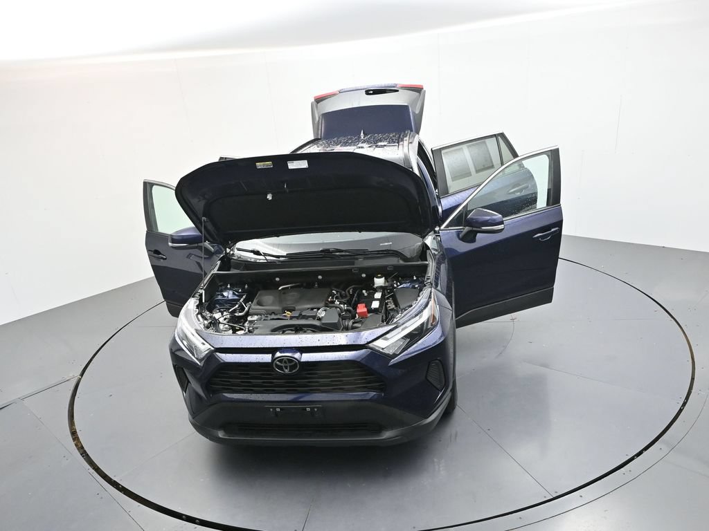 Used 2025 Toyota RAV4 XLE FWD image 41