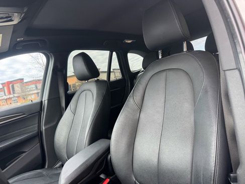 Used 2017 BMW X1 xDrive28i w/ Premium Package image 19
