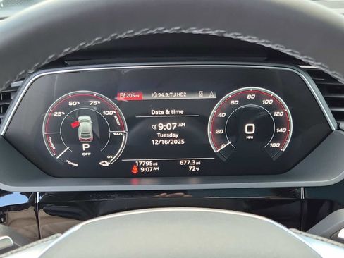 Certified 2022 Audi e-tron S Prestige w/ Prestige Package image 26