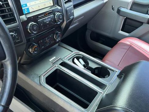 Used 2018 Ford F150 XLT w/ Equipment Group 302A Luxury AWD/4WD image 14