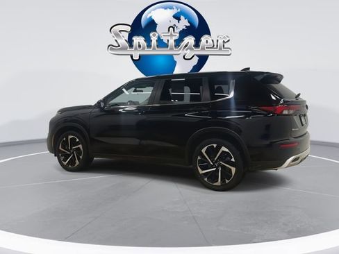 Used 2024 Mitsubishi Outlander SE image 3