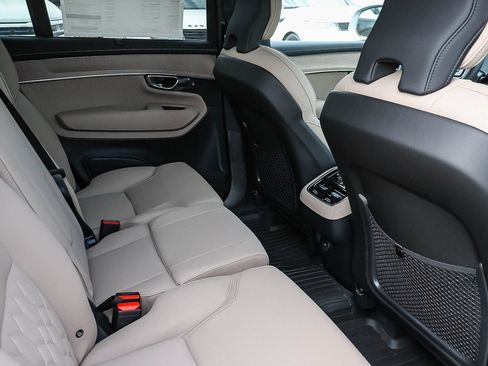 New 2027 Volvo XC90 B6 Plus AWD/4WD image 16