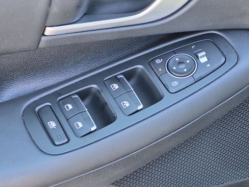 Used 2025 Hyundai Sonata SEL FWD image 13
