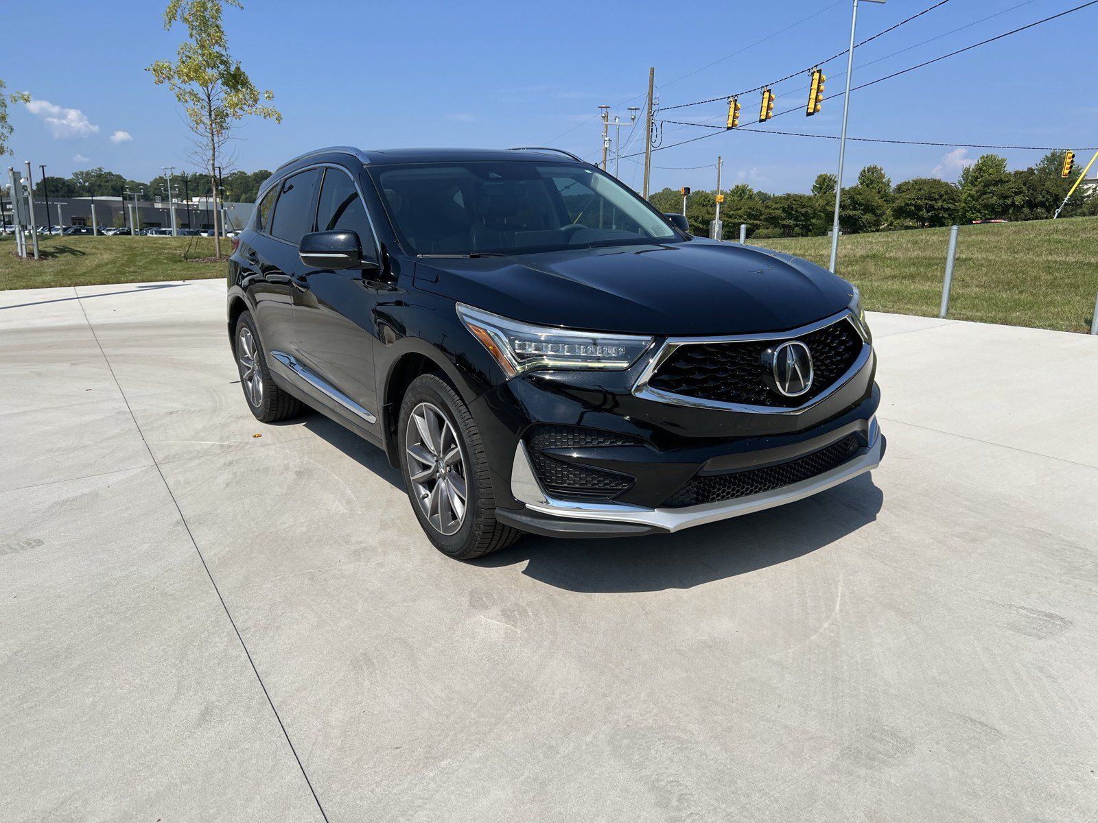 Used 2020 Acura RDX w/ Technology Package AWD/4WD image 2