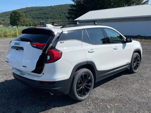 Used 2020 GMC Terrain SLT w/ Preferred Package AWD/4WD image 3