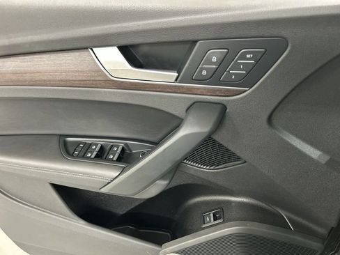 Used 2021 Audi Q5 2.0T Premium Plus w/ Premium Plus Package AWD/4WD image 11