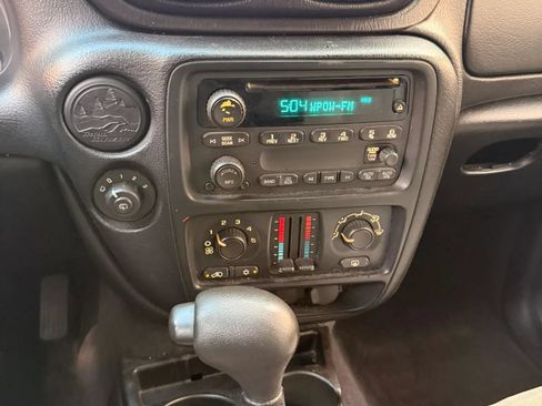 Used 2005 Chevrolet TrailBlazer LS w/ LS Preferred Equipment Group RWD image 16