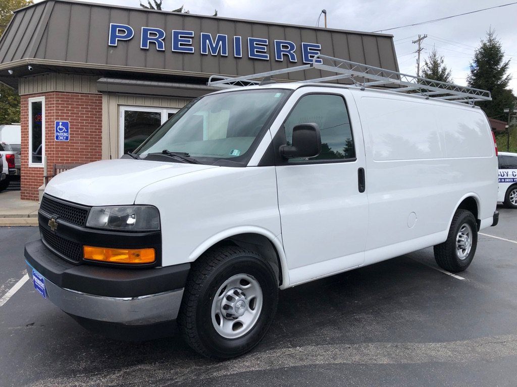 Used 2019 Chevrolet Express 3500 w/ Driver Convenience Package RWD image 10