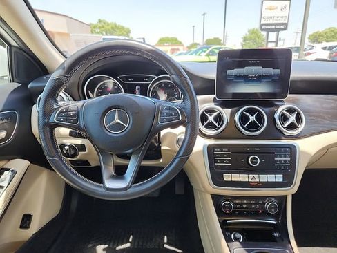 Used 2019 Mercedes-Benz GLA 250 image 11