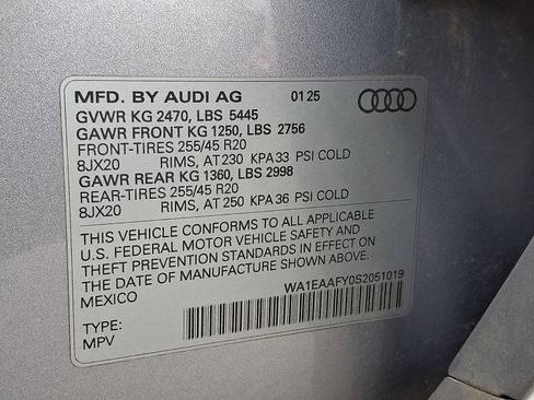 Certified 2025 Audi Q5 2.0T Premium Plus image 28