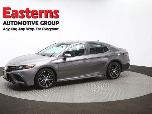 Used 2024 Toyota Camry SE image 56