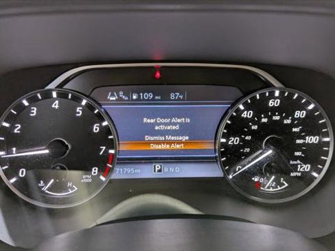 Used 2022 Nissan Frontier SV w/ Technology Package RWD image 24